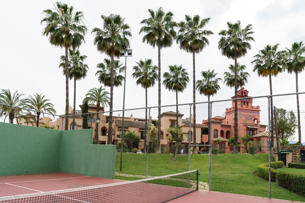 La Cartuja Del Golf Apartment Estepona Exterior photo